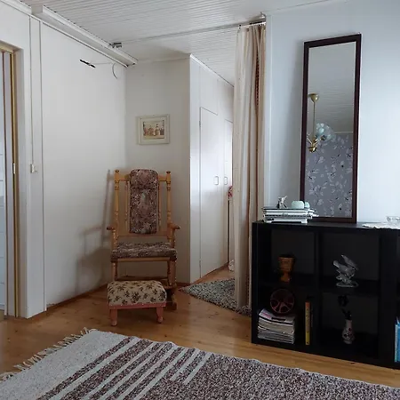 Esterin Tupa, Alajaervi *